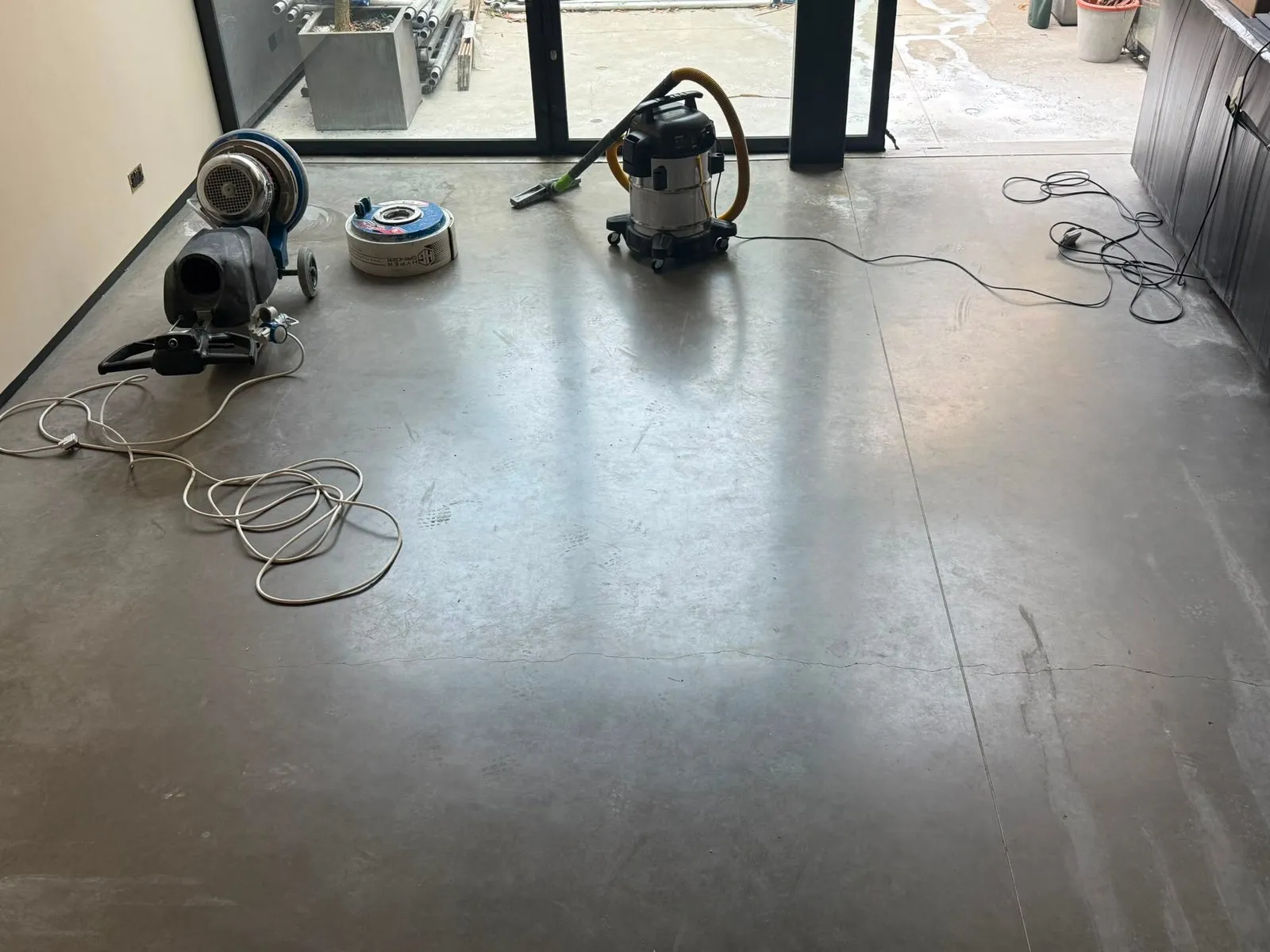 Concrete floor polishing before London