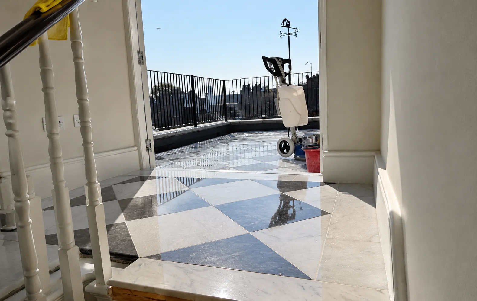 Luxury marble floor polishing London